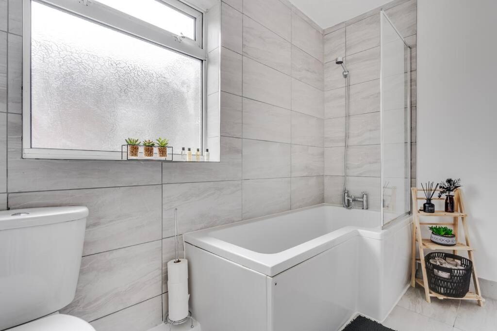 Liverpool 3 Bed House Экстерьер фото